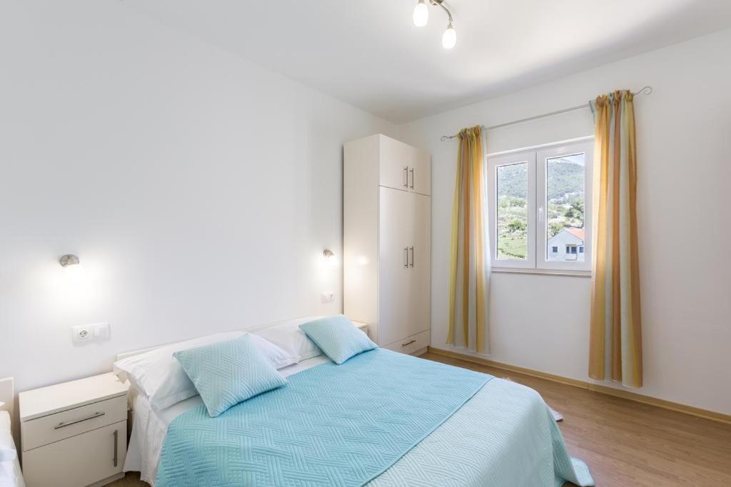 Apartments Bezmalinovic 2 Бол Экстерьер фото
