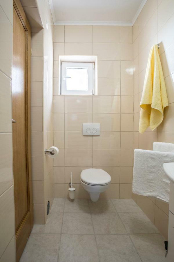 Apartments Bezmalinovic 2 Бол Экстерьер фото